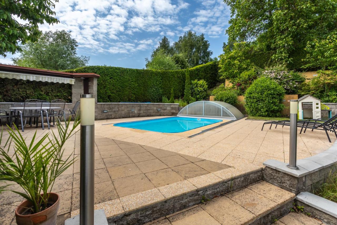 Private Summer House With Swimming Pool, Beach Bar And Pit For Football And Volleyball Hvezdonice Eksteriør bilde