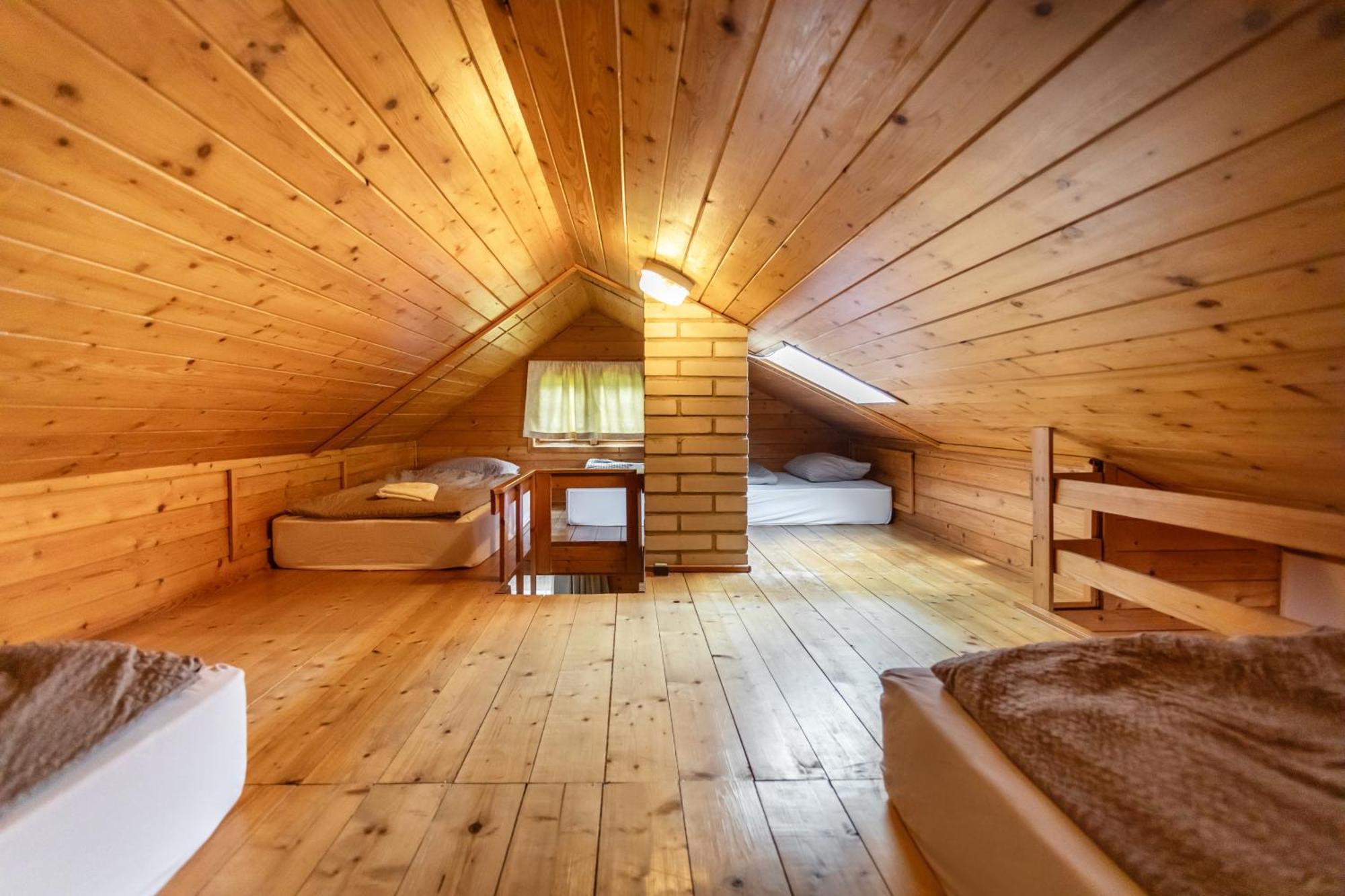 Private Summer House With Swimming Pool, Beach Bar And Pit For Football And Volleyball Hvezdonice Eksteriør bilde